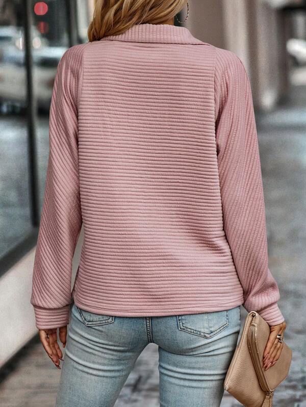 Lau | Stylish women's sweater with V-neck, high collar, and zipper detail