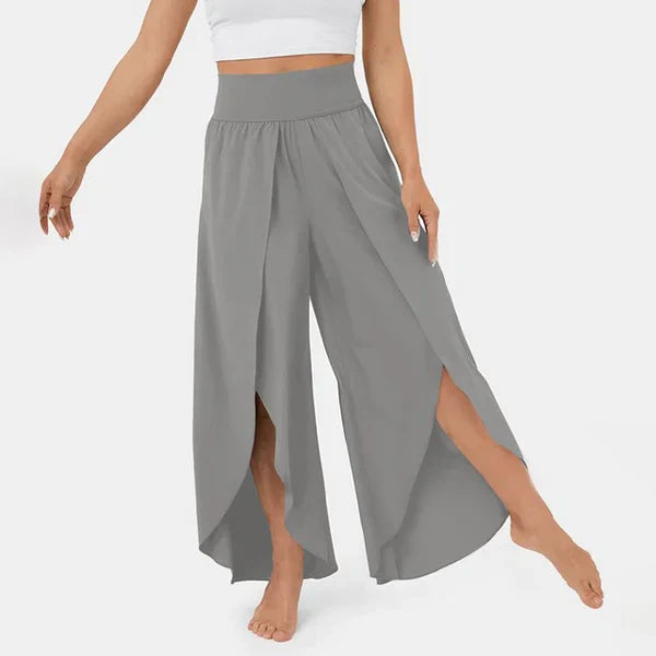 Mia | Trendy women's wide-leg pants with stylish split
