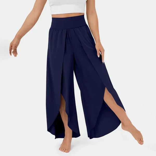 Mia | Trendy women's wide-leg pants with stylish split