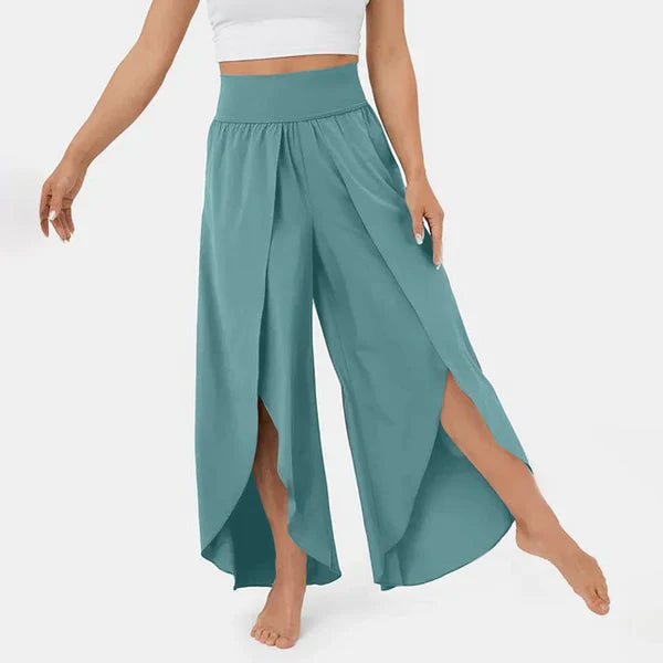 Mia | Trendy women's wide-leg pants with stylish split