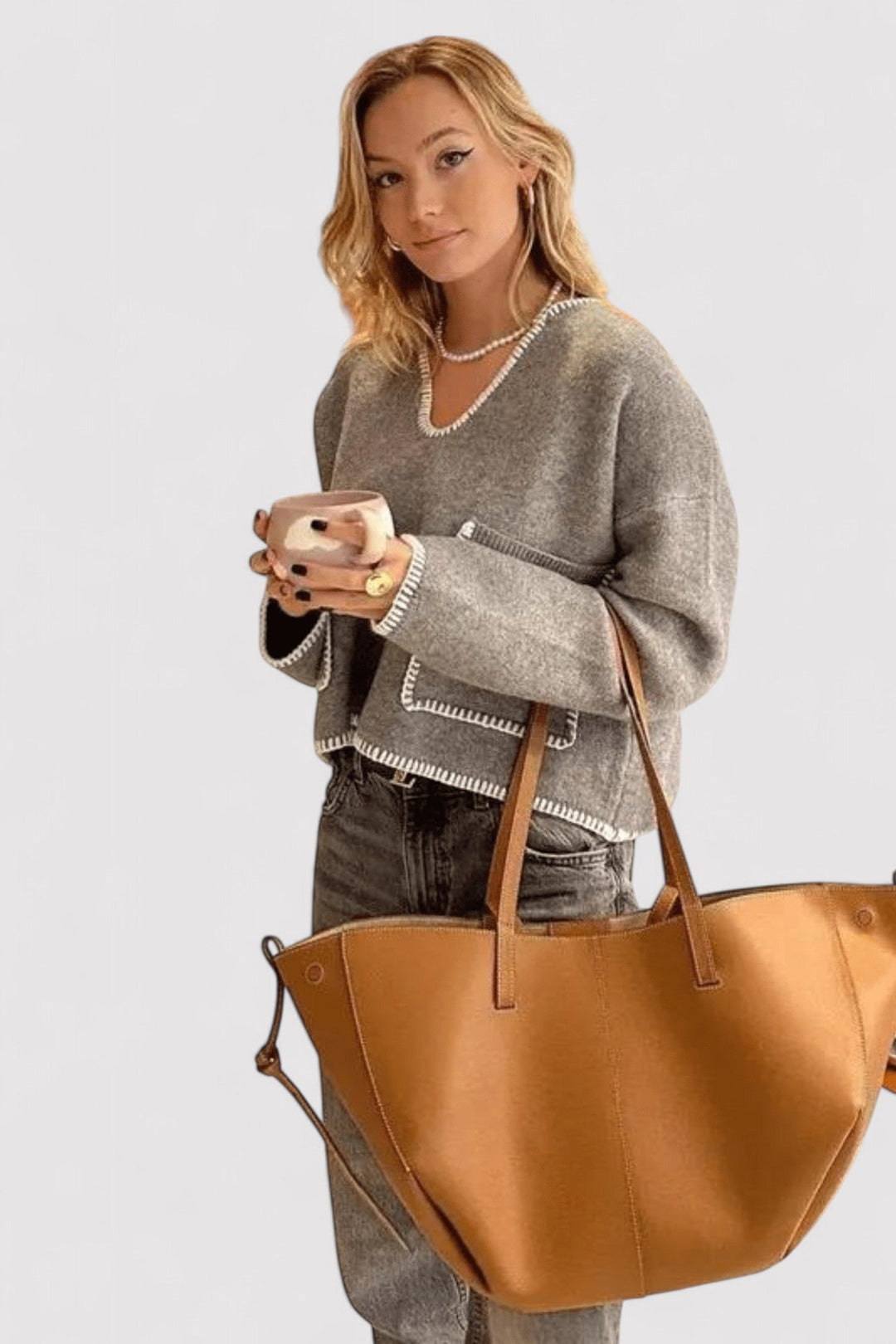 Ancien | Elegant Women's V-neck Sweater afbeelding 2