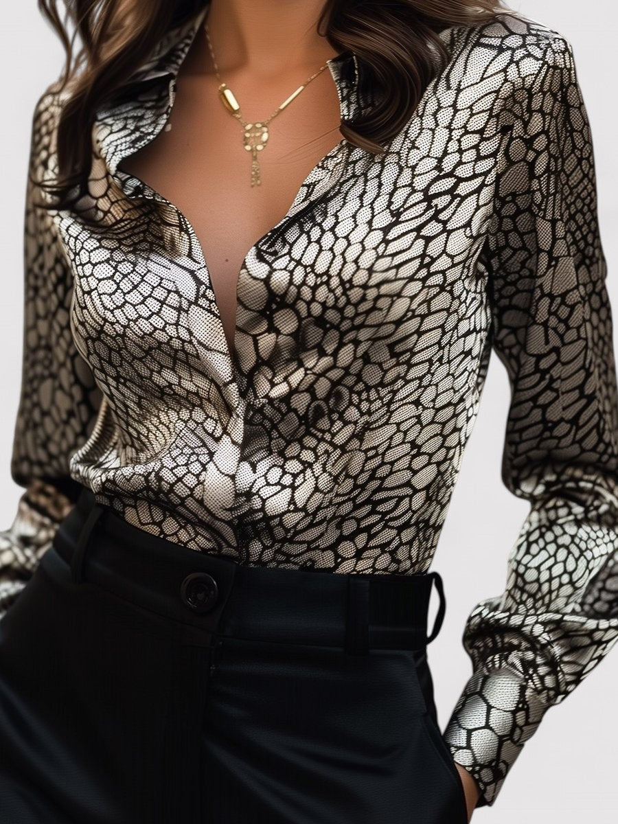 Ancien | Women's Modern Satin Printed Blouse with Classic Snake Pattern Elegance afbeelding 2