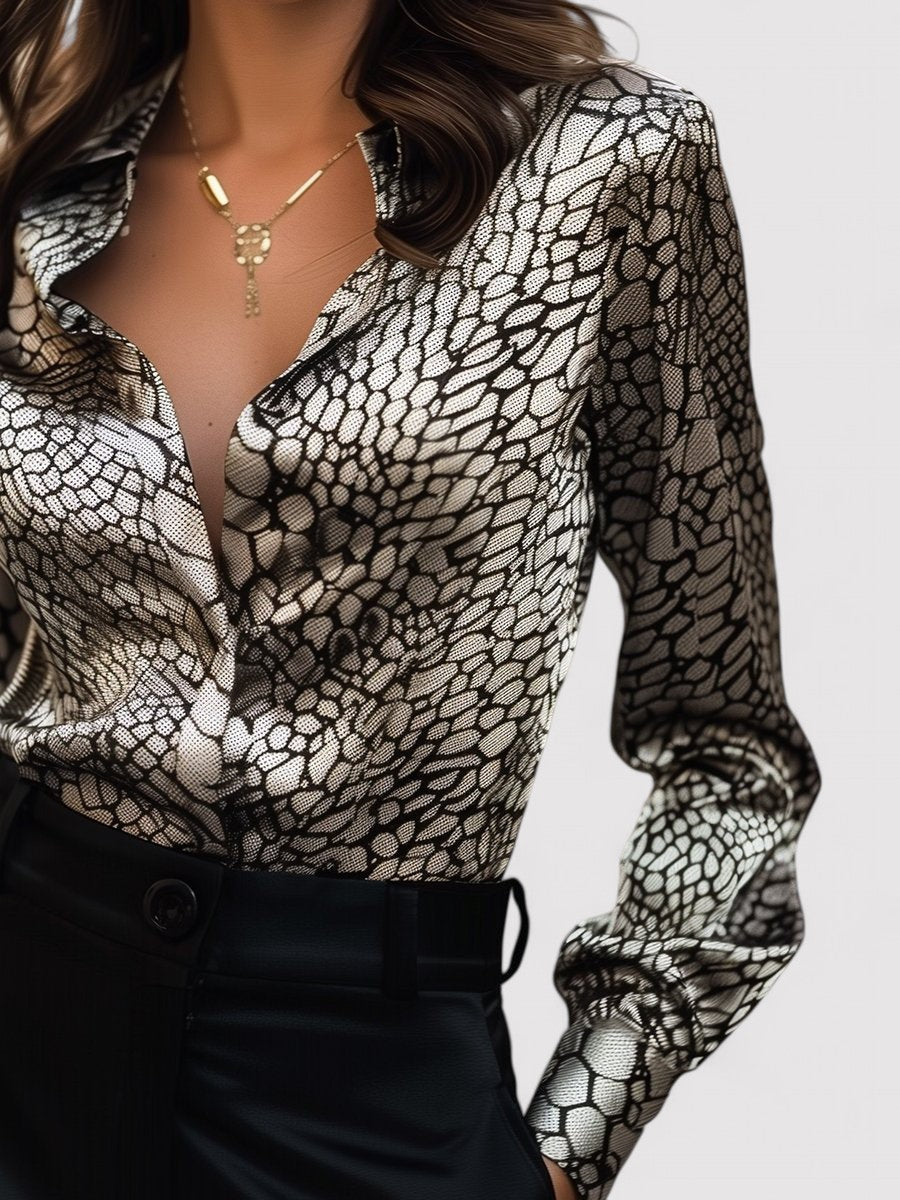 Ancien | Women's Modern Satin Printed Blouse with Classic Snake Pattern Elegance afbeelding 3